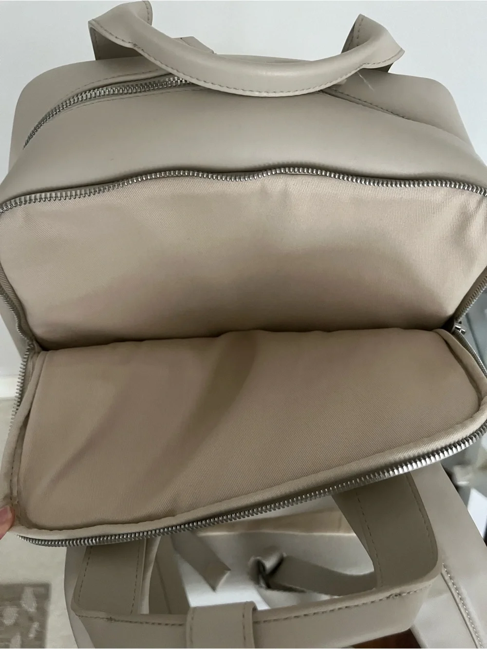 Metro Backpack - Beige - - Picture 14 of 17